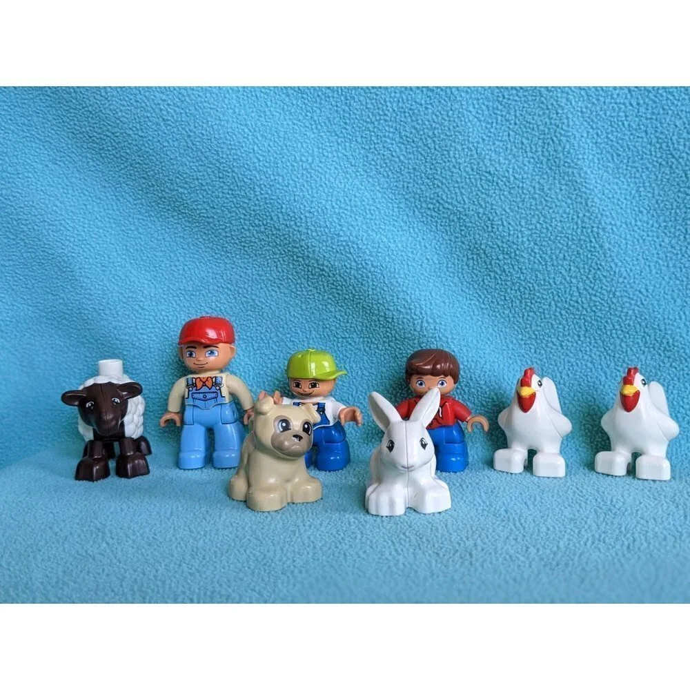 8 Piece Lego Duplo Town Farm Animals People Figurines Replacements Bundle Lot